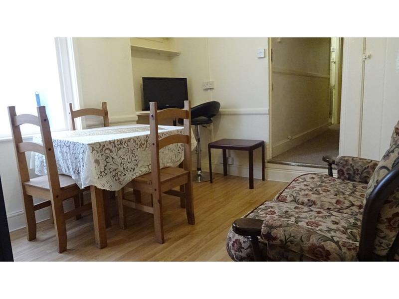 1 bed property in Crwys Road, Cardiff